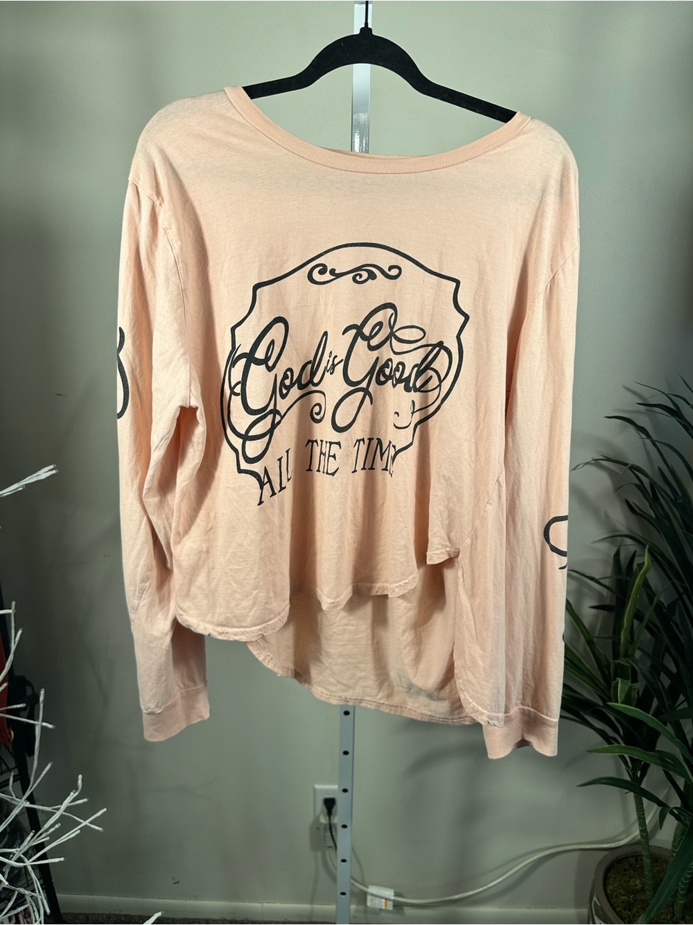 N274. Graphic Long Sleeve Tee in Soft Peach w Black Print